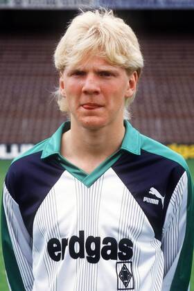 Stefan Effenberg (Borussia Mönchengladbach) Fußball 1. BL Herren Saison 1987 1988, Vorstellung, Präsentation, Pressetermin, Porträttermin, Porträt Mönchengladbach