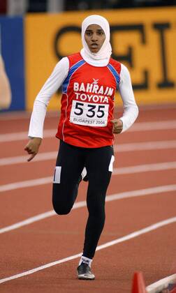 Rakia Al-Gassra (Bahrain) Leichtathletik WM Damen 10. IAAF Hallen-Weltmeisterschaft 2004, Hallenweltmeisterschaft, Halle, Indoor, Nationaltrikot Einzelbild Budapest