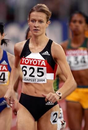 Monika Gradzki (Deutschland) Leichtathletik WM Damen 10. IAAF Hallen-Weltmeisterschaft 2004, Hallenweltmeisterschaft, Halle, Indoor, Nationaltrikot Einzelbild Budapest