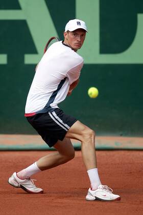 Nikolay Davydenko (Rußland) - beidhändige Rückhand Tennis Herren Generali-Open 2004, ATP-Tour, Vdig Einzelbild Kitzbühel