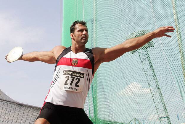 Lars Riedel (Deutschland) Leichtathletik Herren Team Challenge 2004, Nationaltrikot, Länderkampf Einzelbild München