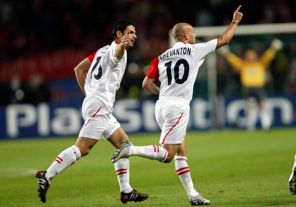 Ernesto Javier Chevanton (re.) und Andreas Zikos (beide Monaco) - Torjubel Fußball EC 1 Herren Champions League 2004 2005, AS Monaco, Vdig Gruppe pan7487 Monte Carlo Freude,  