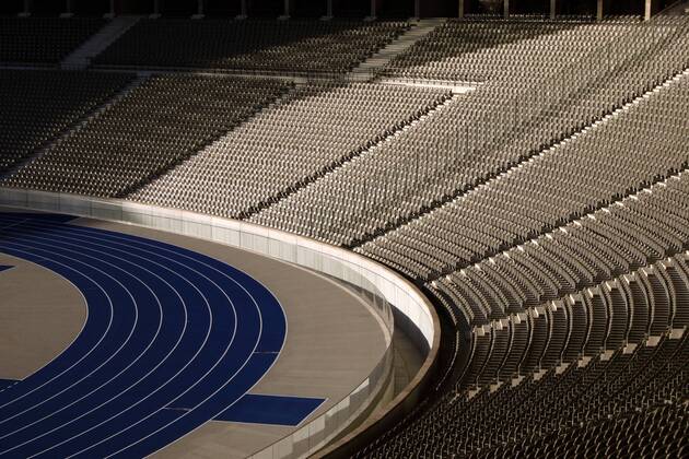 Das Berliner Olympiastadion - Innenansicht Fußball 1. BL Herren Saison 2004 2005, Hertha BSC Berlin Totale Olympiastadion Berlin Leere,