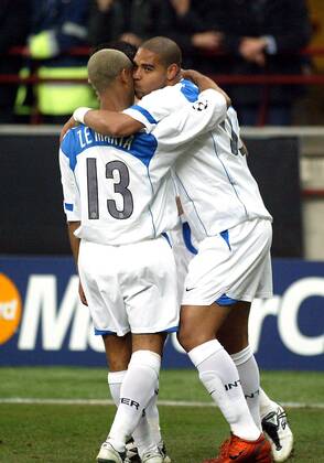 Adriano (re.) und Ze Maria (beide Inter) - Torjubel Fußball EC 1 Herren Champions League 2004 2005, FC Internazionale Mailand Gruppe Mailand Freude,