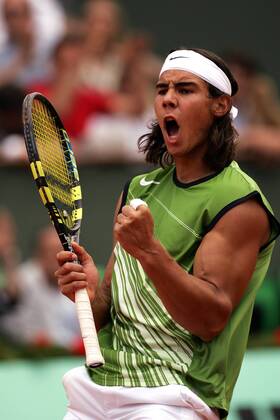 Rafael Nadal (Spanien) jubelt Tennis Herren French Open 2005, Grand Slam, ATP Tour Einzelbild Roland Garros Paris Freude, Begeisterung,