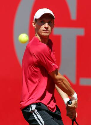 Nikolay Davydenko (Rußland) - beidhändige Rückhand Tennis Herren Generali Open 2005, ATP Tour Einzelbild Kitzbühel