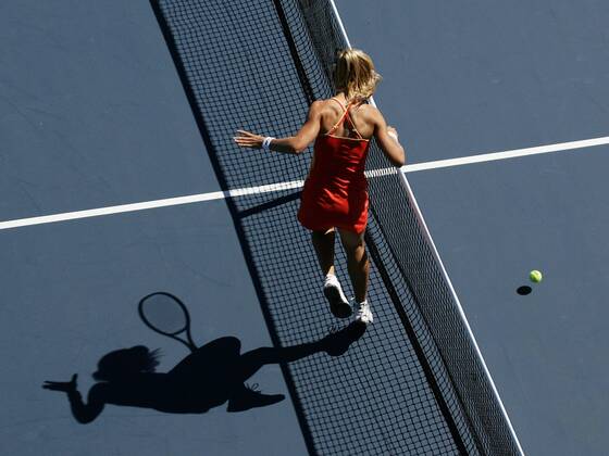 Elena Dementieva (Rußland) am Netz Tennis Damen US Open 2005, Grand Slam, WTA Tour, Hartplatz, Hardcourt, Hartplatztennis, Hartplatzturnier Einzelbild Flushing Meadow, Meadows New York, Aufmacher