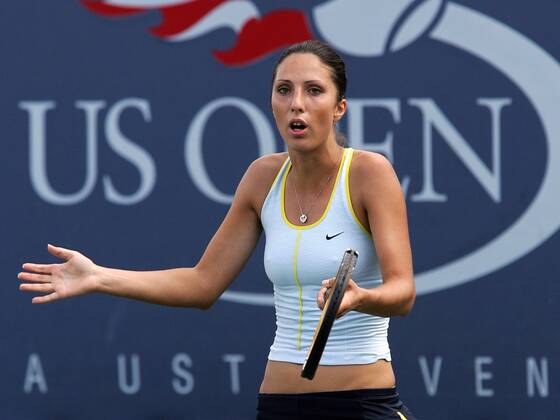Anastasia Myskina (Rußland) ratlos Tennis Damen US Open 2005, Grand Slam, WTA Tour, Einzelbild Flushing Meadow, Meadows New York Enttäuschung