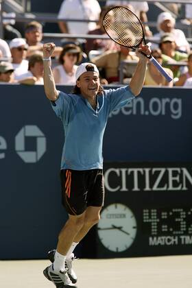 Guillermo Coria (Argentinien) - Schlußjubel Tennis Herren US Open 2005, Grand Slam, ATP Tour Einzelbild Flushing Meadow, Meadows New York Freude,