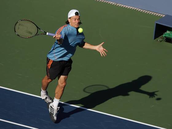 Guillermo Coria (Argentinien) - Vorhand Tennis Herren US Open 2005, Grand Slam, ATP Tour, Hartplatz, Hardcourt, Hartplatztennis, Hartplatzturnier, Einzelbild Flushing Meadow, Meadows New York Dynamik,