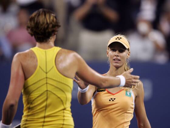 Elena Dementieva (re., Rußland) und Lindsay Davenport (USA) - shakehands Tennis Damen US Open 2005, Grand Slam, WTA Tour, Gruppe Flushing Meadow, Meadows, Viertelfinale New York