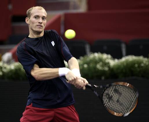 Nikolay Davydenko (Rußland) beidhändige Rückhand - Tennis Herren Masters Series Madrid 2005, ATP Tour Einzelbild Madrid Dynamik,