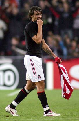 Paolo Maldini (Milan) beißt sich verzweifelt in die Faust -  Fußball EC 1 Herren Champions League 2005 2006, PSV Eindhoven - AC Mailand 1:0 Einzelbild Eindhoven Enttäuschung, Nachdenklichkeit, Verzweiflung,