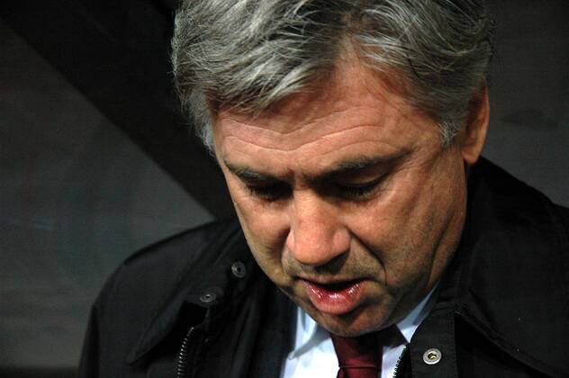 Trainer Carlo Ancelotti (Milan) enttäuscht -  Fußball EC 1 Herren Champions League 2005 2006, AC Mailand, Serie A, 1. Italienische Liga Porträt Eindhoven Enttäuschung,
