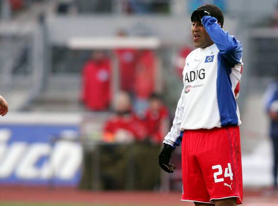 Ailton (HSV) ratlos Fußball 1. BL Herren Saison 2005 2006, Hamburger SV, Hamburg, Einzelbild Nürnberg