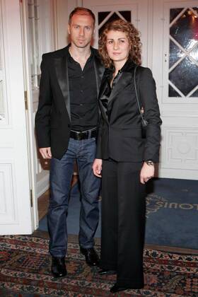 Sergej Barbarez (HSV Bosnien Herzegowina) und seine Ehefrau Ana anläßlich der Verleihung des Titels COUPLE OF THE YEAR der Zeitschrift Gala Fußball 1. BL Herren Saison 20056 2006, Hamburger SV, Preisverleihung, Auszeichnung, Paar des Jahres, Vdig Gruppe Hamburg