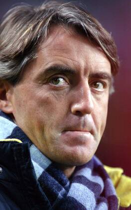 Trainer Roberto Mancini (Inter) nachdenklich -  Fußball EC 1 Herren Champions League 2005 2006, Achtelfinale, FC Internazionale Mailand Porträt Amsterdam Nachdenklichkeit,
