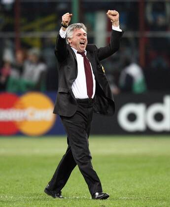 Trainer Carlo Ancelotti (Milan) - Schlußjubel -  Fußball EC 1 Herren Champions League 2005 2006, AC Mailand Einzelbild Mailand Freude, Begeisterung,