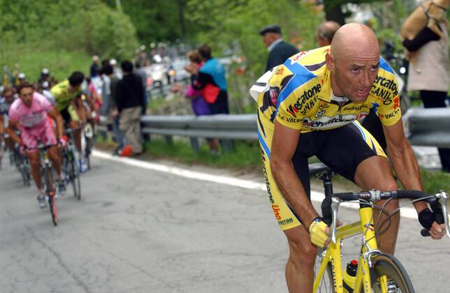 Marco Pantani (Italien Mercatone Uno) mit einem Ausreißversuch am Anstieg -  Radsport Herren Giro d Italia 2003, dItalia, Straßenradsport, Straße, Rad, Vdig Totale 14. Etappe: Messina - Catania