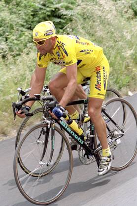 Marco Pantani (Italien Mercatone Uno) -  Radsport Herren Giro d Italia 2001, dIIalia, Vneg Einzelbild 16. Etappe: Cavalese - Arco