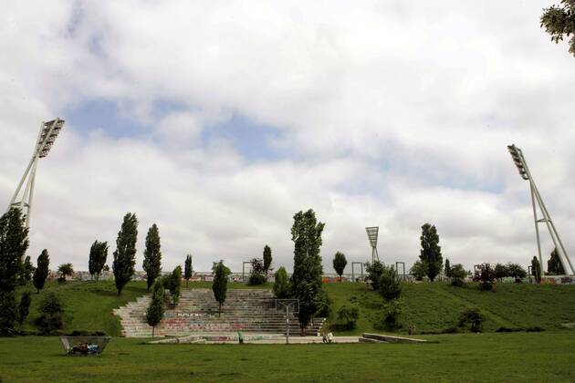 Blick vom Mauerpark auf das Friedrich Ludwig Jahn Stadion Fußball Herren Stadion 2006 Totale Friedrich Ludwig Jahn Stadion Berlin