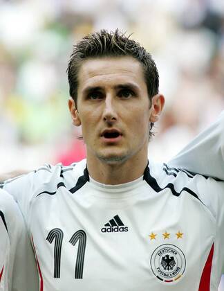 Miroslav Klose (Deutschland) - Nationalhymne Fußball WM Herren WM 2006, Länderspiel, Nationalteam, Gruppe A, Eröffnungsspiel, Nationaltrikot Porträt München