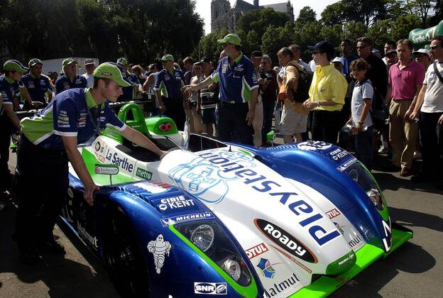 Der Pescarolo Judd von Sebastien Loeb, Eric Helary und Franck Montagny (alle Frankreich Pescarolo Sport) - (pan14621) Motorsport Herren 24 Stunden von Le Mans 2006, 24h, h, Stundenrennen, Rennen, Langstrecke, Langstreckenrennen Einzelbild LeMans Motorsport Herren 24 Stunden von Le Mans 2006, 24h, h, Stundenrennen, Rennen, Langstrecke, Langstreckenrennen Einzelbild LeMans