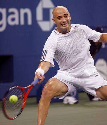 Andre Agassi (USA) - Vorhand -  (nyp20060828212) Tennis Herren US Open 2006, ATP Tour, Grand Slam Einzelbild New York Dynamik, Tennis Herren US Open 2006, ATP Tour, Grand Slam Einzelbild New York Dynamik,