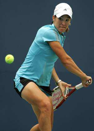 Justine Henin Hardenne (Belgien) - Rückhand -  (nyp2006082833) Tennis Damen US Open 2006, WTA Tour, Grand Slam Einzelbild New York Tennis Damen US Open 2006, WTA Tour, Grand Slam Einzelbild New York
