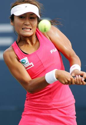 Akiko Morigami (Japan) - Rückhand -  (nyp2006082859) Tennis Damen US Open 2006, WTA Tour, Grand Slam Einzelbild New York Dynamik, Tennis Damen US Open 2006, WTA Tour, Grand Slam Einzelbild New York Dynamik,