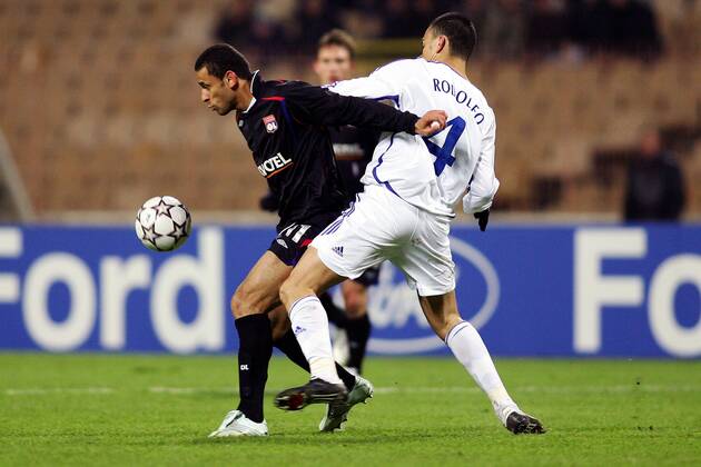 Fred (Lyon, li.) gegen Rodolfo (Kiew) - (pan16763) Fußball EC 1 Herren Champions League 2006 2007, Dynamo Kiew - Olympique Lyonnais 0:3, OL, Dinamo Gruppe Kiew Dynamik, Kampf, Fußball EC 1 Herren Champions League 2006 2007, Dynamo Kiew - Olympique Lyonnais 0:3, OL, Dinamo Gruppe Kiew Dynamik, Kampf,