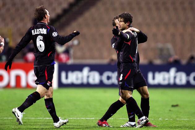 Torjubel Lyon, v.li.: Kim Källström, Francois Clerc und Juninho - (pan16763) Fußball EC 1 Herren Champions League 2006 2007, Olympique Lyonnais, OL, Gruppe Kiew Freude, Fußball EC 1 Herren Champions League 2006 2007, Olympique Lyonnais, OL, Gruppe Kiew Freude,
