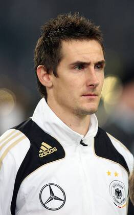 Miroslav Klose (Deutschland) - Nationalhymne Fußball Länderspiel Herren EM Qualifikation 2007, Nationalmannschaft, Porträt Hannover Fußball Länderspiel Herren EM Qualifikation 2007, Nationalmannschaft, Porträt Hannover