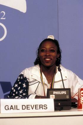 Gail Devers (USA) - Pressekonferenz Leichtathletik OS Sommer Damen Olympische Spiele Barcelona 1992, Sommerspiele, Einzelbild Barcelona Leichtathletik OS Sommer Damen Olympische Spiele Barcelona 1992, Sommerspiele, Einzelbild Barcelona