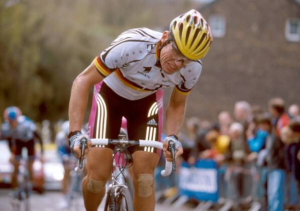 Udo Bölts (Deutschland Team Telekom) fightet Radsport Herren Straßenradsport 2000, Straße, Rad, o0 Flech Wallonne, Wallonischer Pfeil Einzelbild Aufnahmedatum geschätzt Anstrengung, Radsport Herren Straßenradsport 2000, Straße, Rad, o0 Flech Wallonne, Wallonischer Pfeil Einzelbild Aufnahmedatum geschätzt Anstrengung,