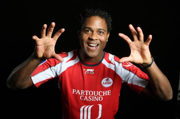 Patrick Kluivert (OSC Lille) -  (pan23979) Fußball Herren Ligue 1 2007 2008, 1. Französische Liga, OSC Lille, LOSC, Fotoshooting, Fotostudio, Studioaufnahme Einzelbild Lille Freude Fußball Herren Ligue 1 2007 2008, 1. Französische Liga, OSC Lille, LOSC, Fotoshooting, Fotostudio, Studioaufnahme Einzelbild Lille Freude