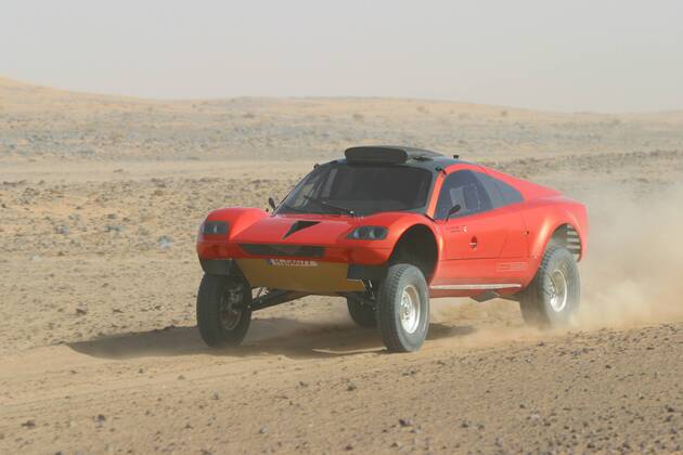 Jutta Kleinschmidt (Deutschland) und Beifahrerin Fabrizia Pons (Italien) in ihrem Volkswagen Buggy Tarek anlässlich einer Testfahrt in Marokko hinsichtlich der Rallye Paris Dakar 2003 (ibltmt00619036) Motorsport Damen Vorschau 2002 Rallye Paris Dakar 2003, Wüstenrallye, Testfahrt, Testfahrten, Test Tests Fotoshooting Einzelbild Motorsport Damen Vorschau 2002 Rallye Paris Dakar 2003, Wüstenrallye, Testfahrt, Testfahrten, Test Tests Fotoshooting Einzelbild