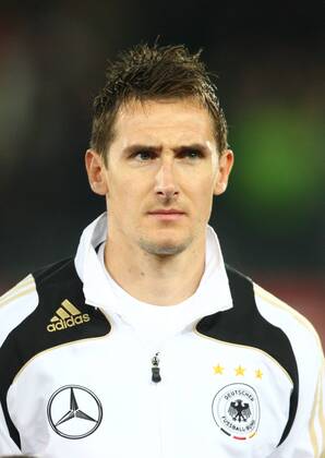 Miroslav Klose (Deutschland) - Nationalhymne Fußball Länderspiel Herren Freundschaftsspiel 2008, Test, Testspiel, Nationalteam, Porträt Wien Fußball Länderspiel Herren Freundschaftsspiel 2008, Test, Testspiel, Nationalteam, Porträt Wien