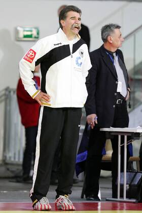 Bundestrainer Heiner Brand (Deutschland) unzufrieden Handball Länderspiel Herren Freundschaftsspiel 2008, Testspiel, Test, Nationalmannschaft, Deutschland Einzelbild Innsbruck Enttäuschung, Handball Länderspiel Herren Freundschaftsspiel 2008, Testspiel, Test, Nationalmannschaft, Deutschland Einzelbild Innsbruck Enttäuschung,