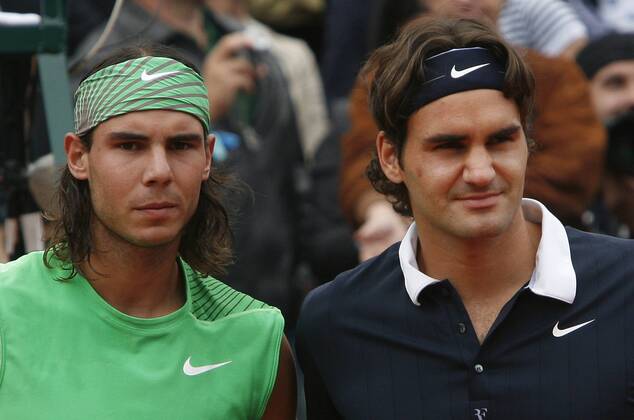 Rafael Nadal (Spanien, li.) gewinnt die French Open 2008 vor Roger Federer (Schweiz) -  (PAR20080608729) Tennis Herren French Open 2008, Grand Slam, ATP Tour, Finale Gruppe Roland Garros Paris Tennis Herren French Open 2008, Grand Slam, ATP Tour, Finale Gruppe Roland Garros Paris