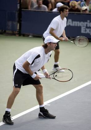 Christopher Kas (li.) und Philipp Petzschner (beide Deutschland) Tennis Herren US Open 2008, Grand Slam, ATP Tour Gruppe Flushing Meadow New York, NY N Y Konzentration,