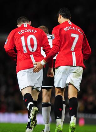 Wayne Rooney (li.) und Cristiano Ronaldo (beide Manchester United) - Torjubel - EDITORIAL USE ONLY. No use with unauthorised audio, video, data, fixture lists, club league logos or live services. Online in-match use limited to 120 images, no video emulation. No use in betting, games or single club league player publications. Fußball Herren English Premier League 2008 2009, 1. Liga, Manchester United, ManU Gruppe Manchester Freude,
