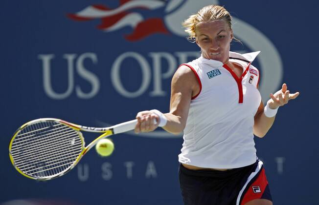 Svetlana Kuznetsova hits a forehand  NYP20090901111