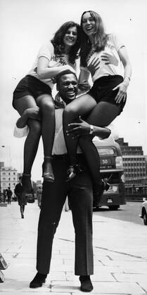Smokin Joe Frazier (USA) -  - ZUMAk09 o0 Aufnahmedatum geschätzt o0 Herren Boxen o0 kurios privat