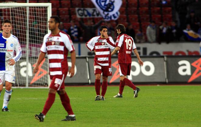 Fussball Super League Grasshopper Club Zürich - AC Bellinzona 7:0 vl. Gaspar , Angelo Raso und Genc Mehmeti (alle Bellinzona) entäuscht