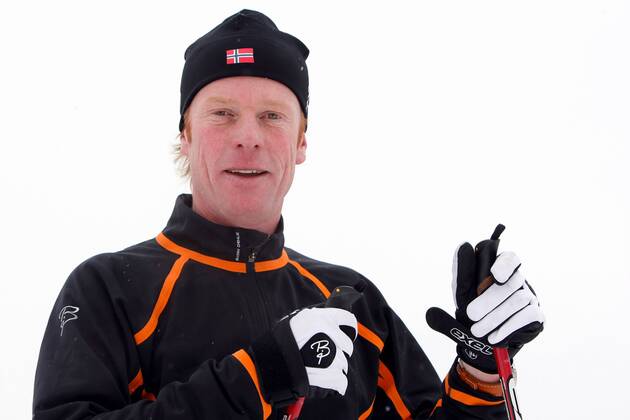 SKI NORDISCH - FIS WC Davos DAVOS,SCHWEIZ,13.DEZ.09 - SKI NORDISCH, LANGLAUF - FIS Weltcup Davos, Bjoern Daehlie Kids-Event. Bild zeigt Björn Dählie (NOR). 