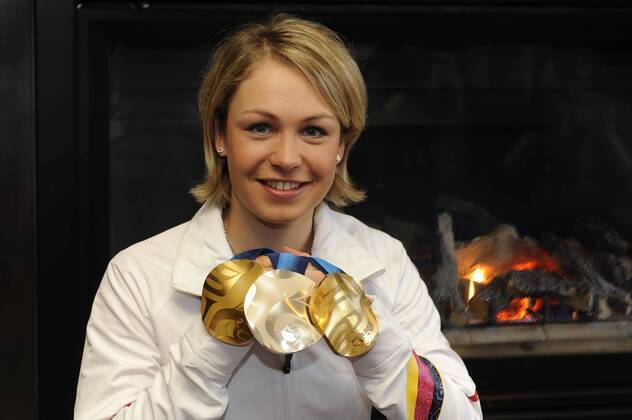 Biathlon Doppel-Olympiasiegerin Magdalena Neuner (GER) - XXI. Olympische Winterspiele 2010, vom 12.02. - 28.02.2010 in Vancouver Kanada. o0 gold Medaille, Goldmedaille, silber Silbermedaille, Objekte