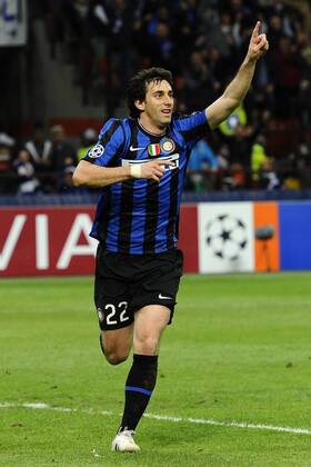 Mailand 31.3.2010, Champions League, Inter Mailand (blau) - CSKA Moskau (weiß): Jubel von Diego Milito  o0 Freude Freisteller Einzelbild o00 Aufmacher