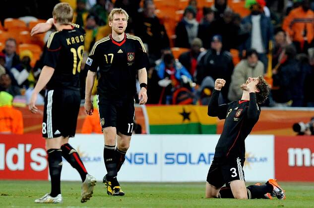 Arne Friedrich (R) und Per Mertesacker (GER) - Ghana vs Germany giorgioxperottino o0 Jubel Freude