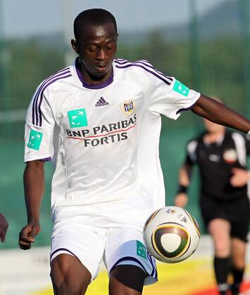 FUSSBALL - Anderlecht vs Cluj, Testspiel EUGENDORF, 07.JUL.10 - FUSSBALL - RSC Anderlecht vs CFR Cluj, Vorbereitungsspiel. Bild zeigt Bakark Sare (Anderlecht).